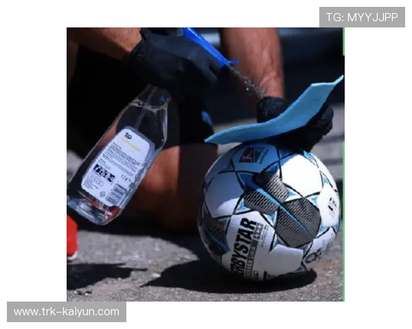 雪天影响德甲多场比赛，俱乐部出动除雪车保赛程